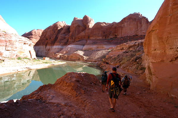 7-Rainbow-Bridge-hike-529