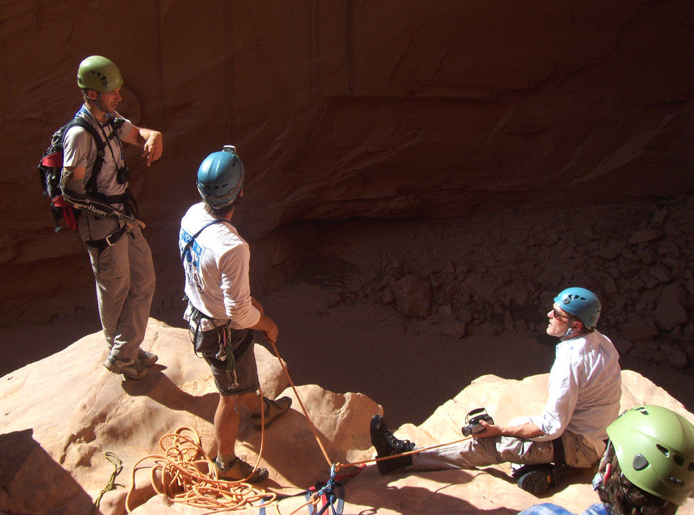 PG40 Aron Ralston, Guide Scott Deputy, Danny Boyle & Chris Colson at the Big Drop Rappel