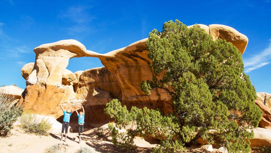 Metate Arch - Grand Staircase Escalante National Monument